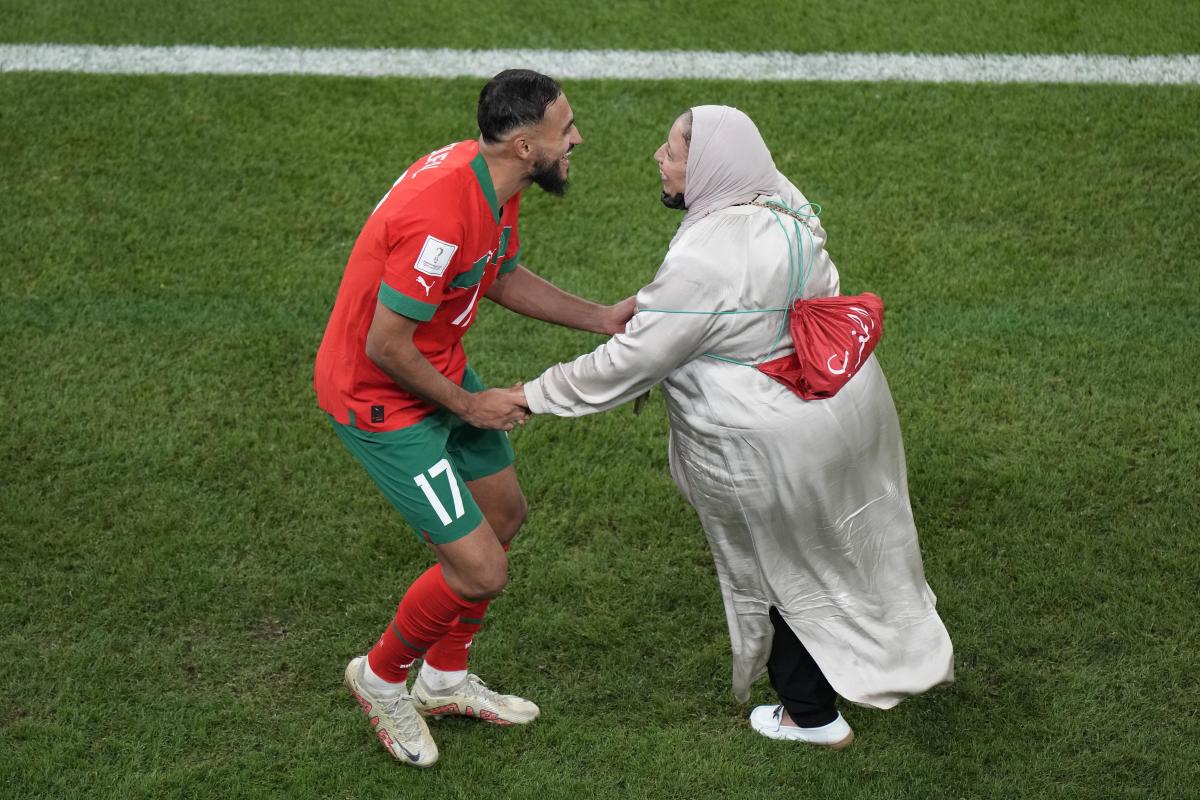 مادر حکیم زیاش 