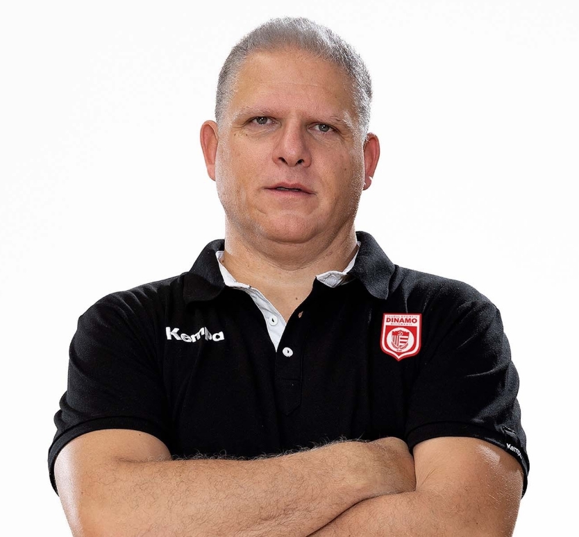سوتیریس مانولوپولوس چه کسی هست 