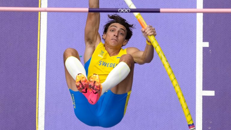 Armand Duplantis wallpaper