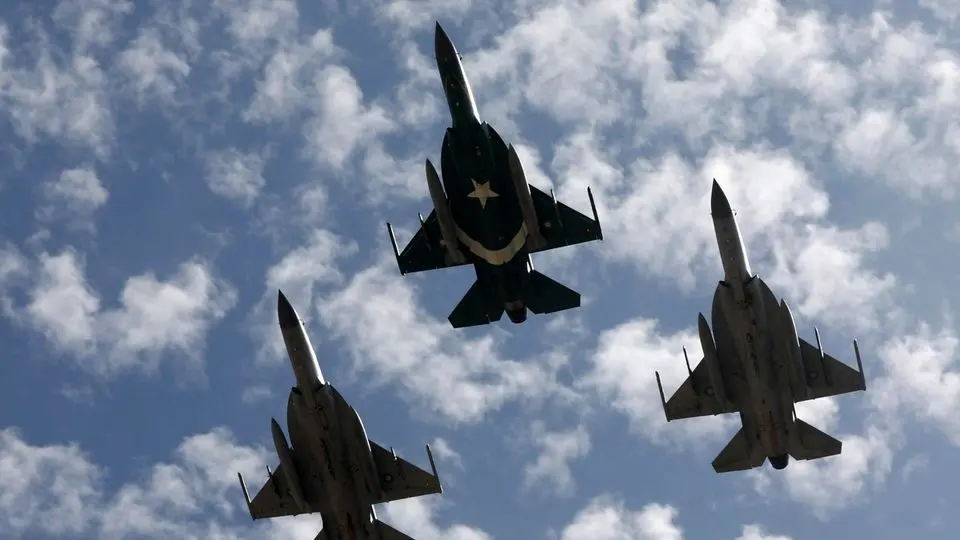 طالبان حمله پاکستان به افغانستان را تایید کرد