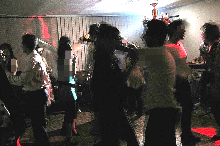 بازیگران سینما با مشروبات الکی بازداشت شدند