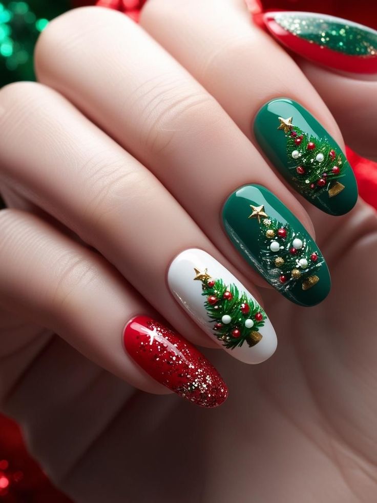 درخت کریسمس روی ناخن