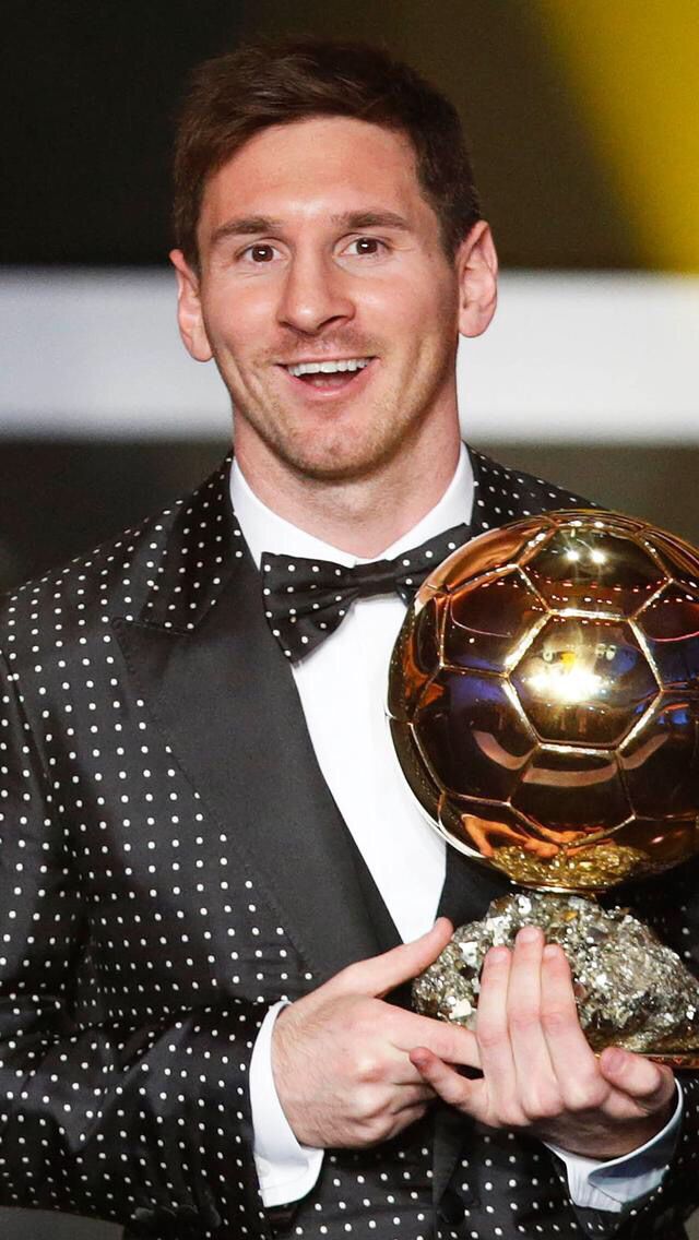 عکس مسی با توپ طلا عکس مسی با توپ طلا