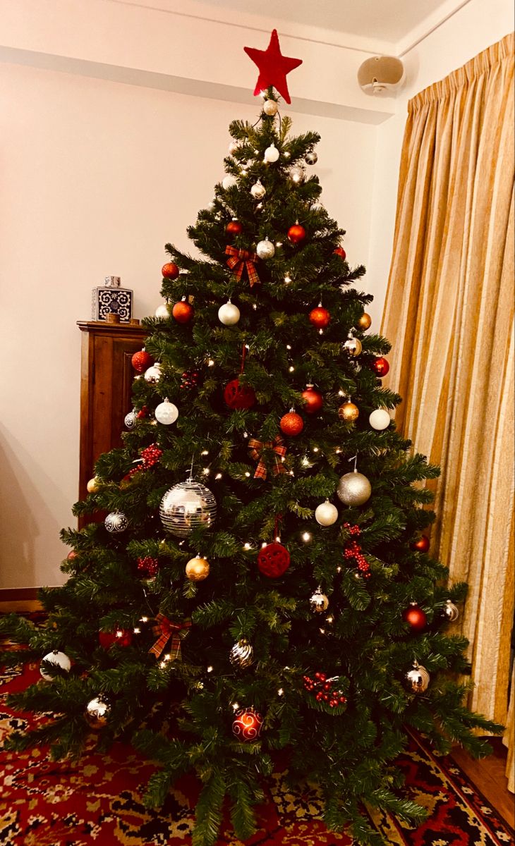 درخت کریسمس خوشگل