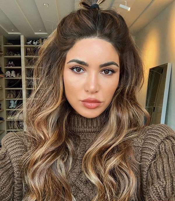 نگین میر صالحی کیه نگین میر صالحی کیه