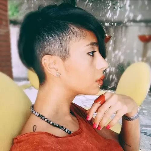 خواننده رپ زن ایرانی اینستا