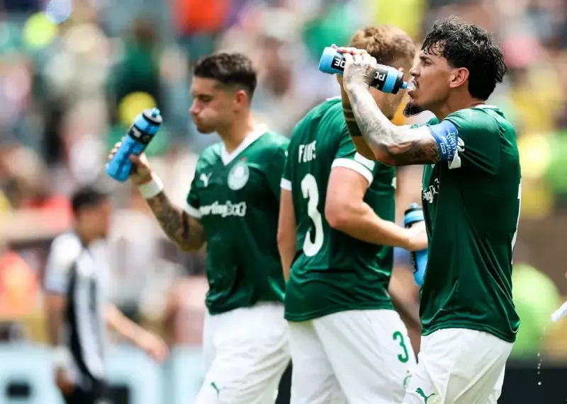 توقف سه دقیقه ای اجباری قانون جدید فیفا توقف سه دقیقه ای اجباری قانون جدید فیفا