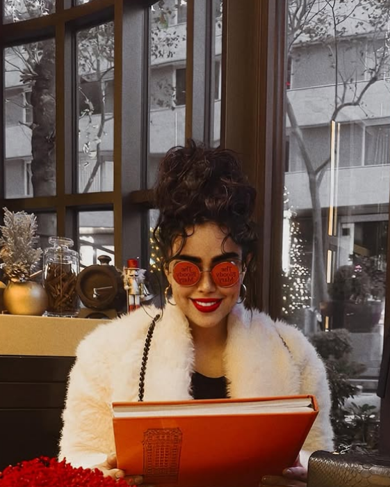 کص مینا نامداری